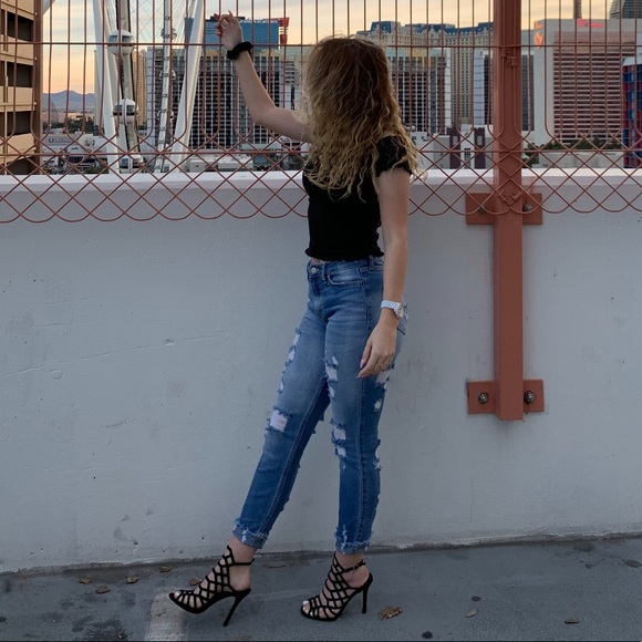 High Waisted Hollister Distressed Skinny Jeans - Picture 3 of 16